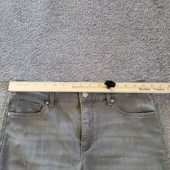 Gloria Vanderbilt Jeans Womens 10 Gray Straight Slim Denim Amanda 2.0 Short - Picture 7 of 15
